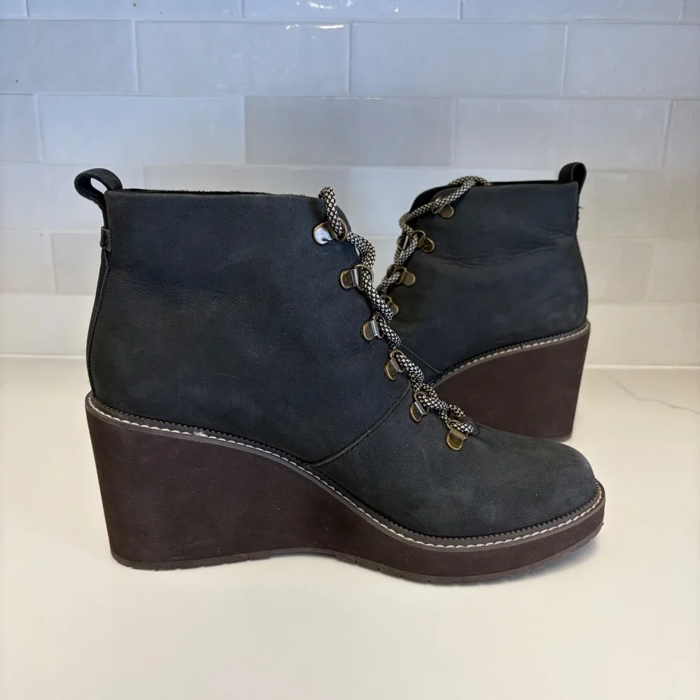 TOMS‎ Women's Melrose Black Suede Wedge Ankle Boots Lace Up Lug Hiker Size 11